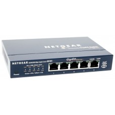 70 5-port 10/100/1000 Mbps switch with external power supply and Green features